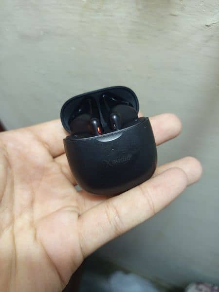 Xbuds used 2 months price 2000 condition new 4