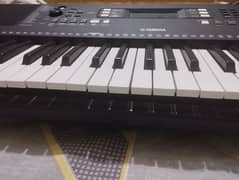 YAMAHA PSR E373