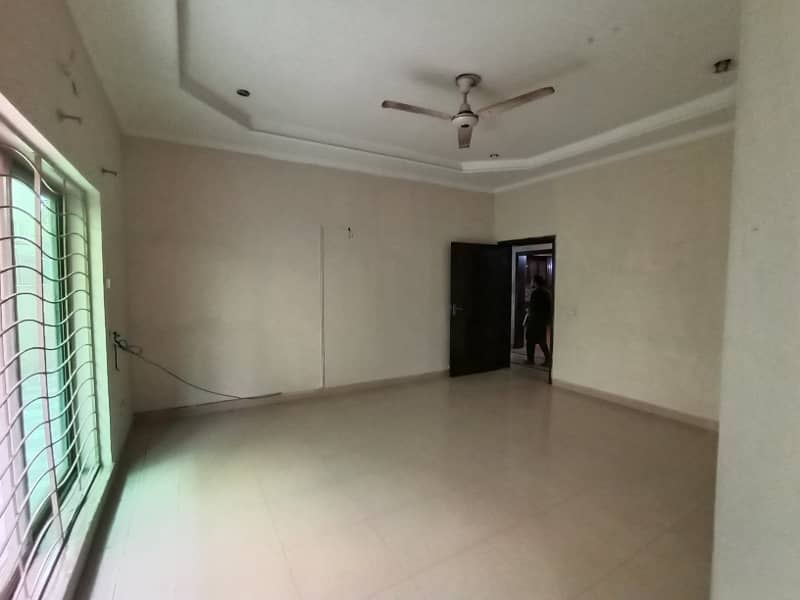 PRIME Location Kanal Lower Portion Available For Rent in DHA Phase 4 Block DD Near Park 6