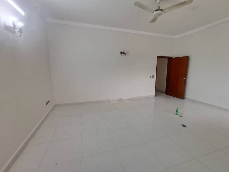 Prime Location Separate Gate 2 Kanal Upper Portion Available For Rent in DHA Phase 1 Block B 9