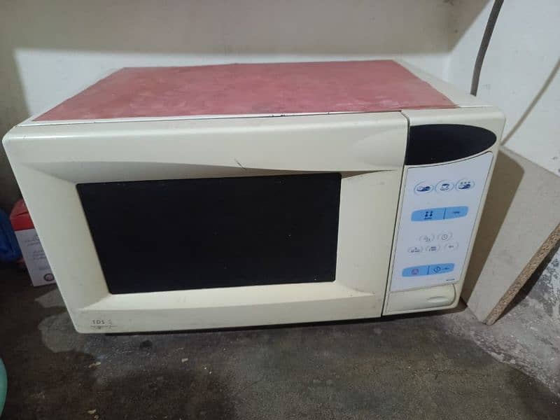 microwave oven 0