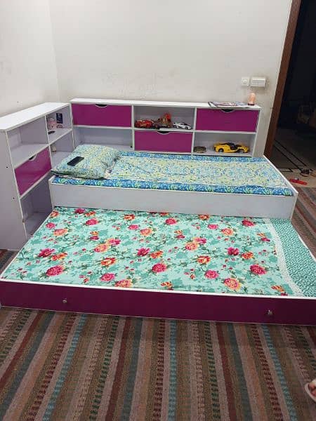 truddle bed with two cupboards 1