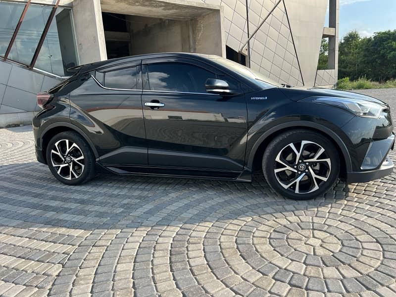 Toyota C-HR 2018 1