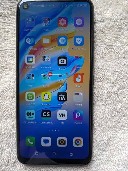 Tecno Camon 17, Mobile, (6gb, 128gb) with Box 2