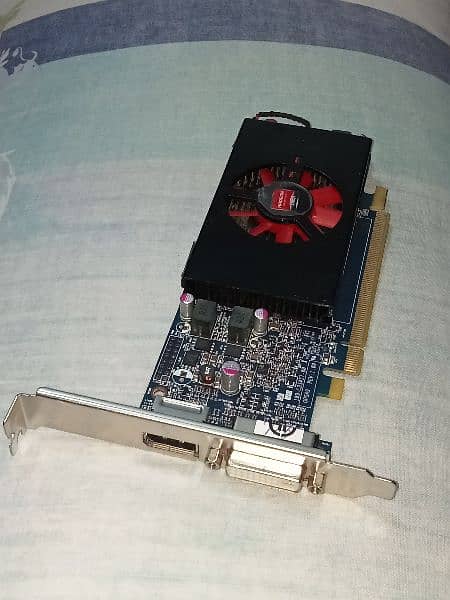 AMD Radeon HD 7570
 , 1GB , DDR5 , 128 Bit Graphic Card 1