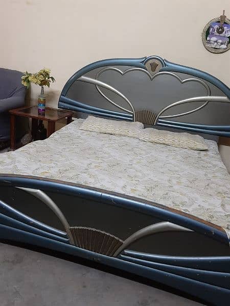 used bed set 0