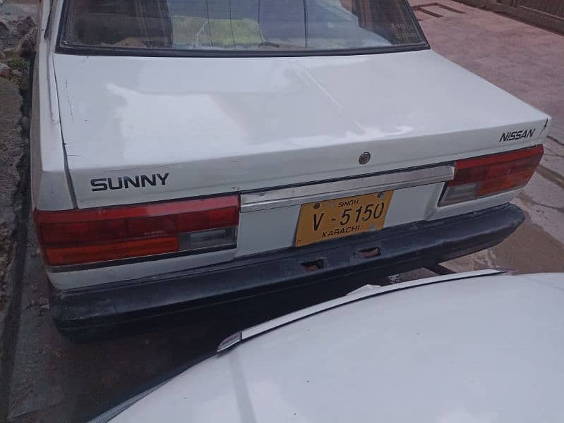 Nissan Sunny 1987 8