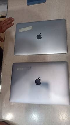 Quantity Apple MacBook Pro air excellent