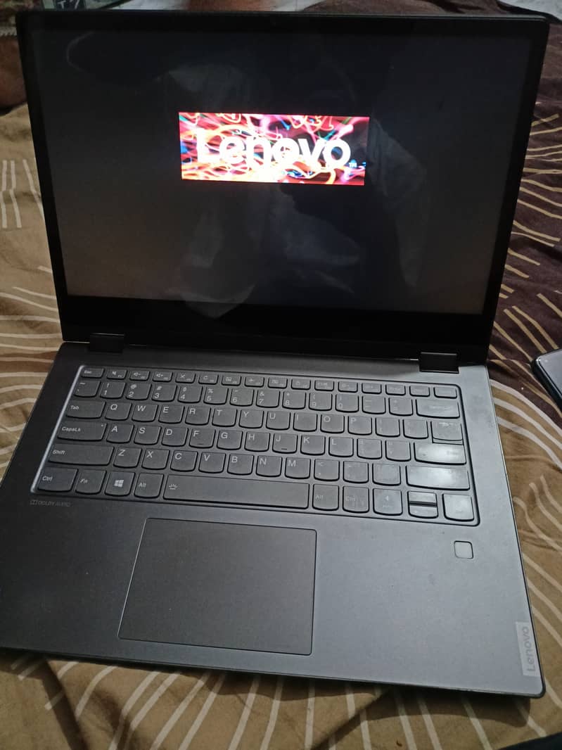 Lenovo Flex 5 14 2 in 1 laptop. Core i5 8th gen touch screen x360. 9