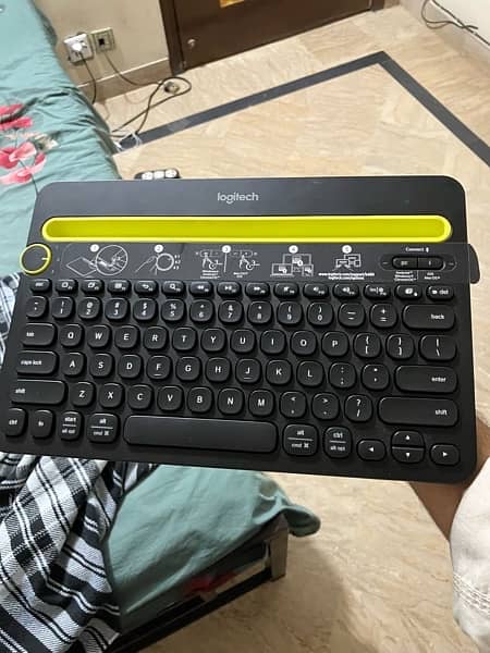 Logitech K480 keyboard 0