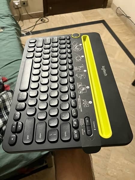 Logitech K480 keyboard 1