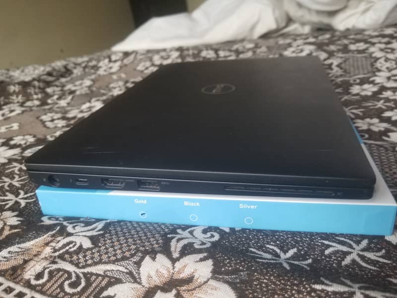 Dell Latitude 7390, core i5, 8th generation. 8gb ram 256gb ssd 4