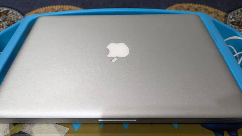 Macbook Pro 11 just like New 1 mAh phel Dubai se aia 2