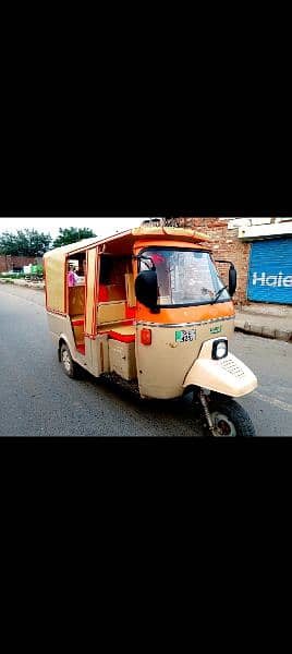 Auto rickshaw 9 seater 4