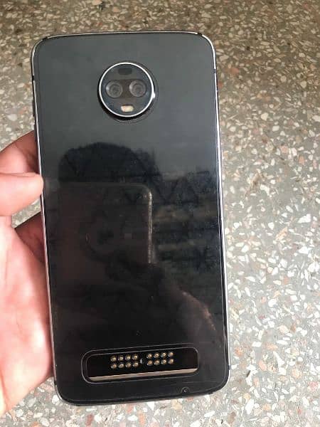 moto z3 1