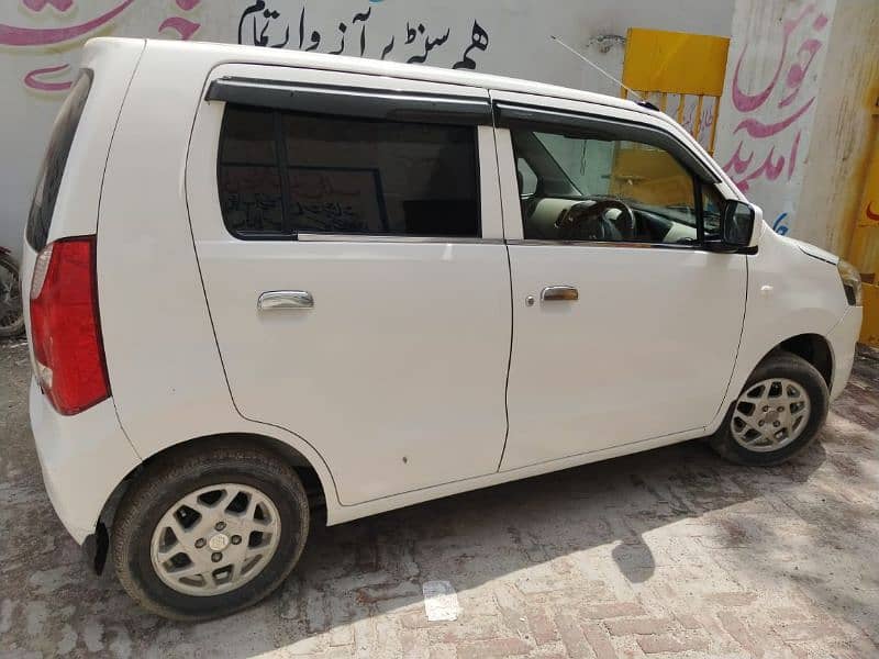 Suzuki Wagon R 2018 10