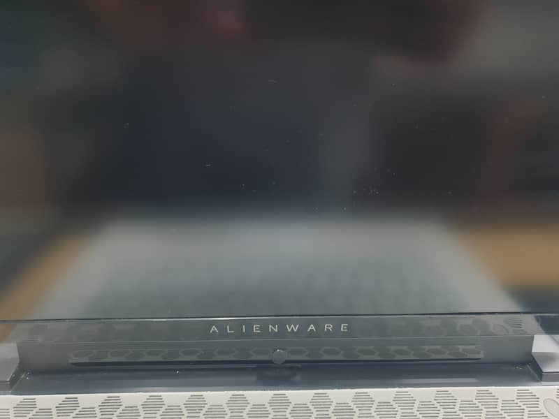 Alienware R3 gtx 1660ti 4