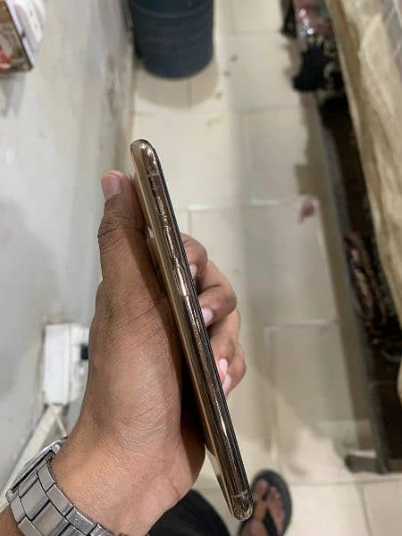 phone 11 pro non PTA 64 Gb 3