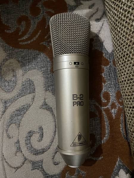 Behringer b2 pro 2