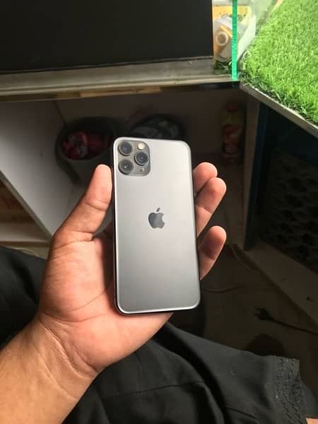 iPhone 11 Pro 0