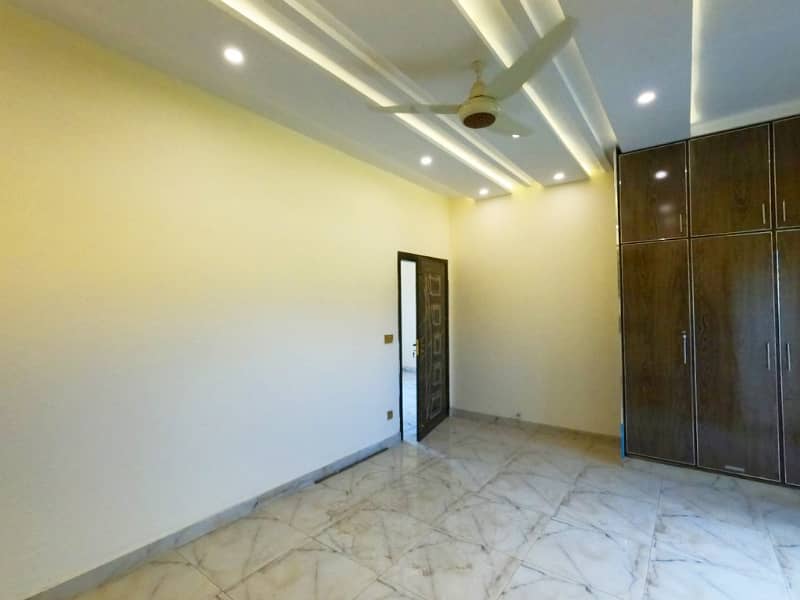 Affordable House For sale In Zain Residencia - Hamza Block 10