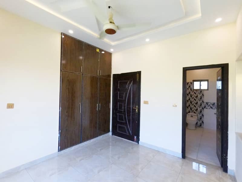 Affordable House For sale In Zain Residencia - Hamza Block 22