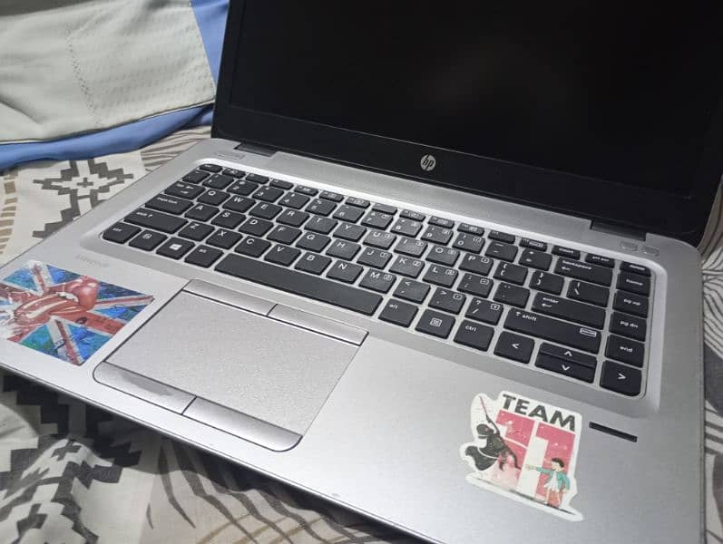 HP I5 6TH GENERATION MINT 5