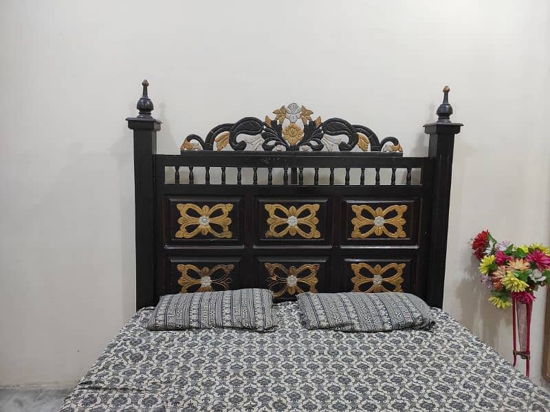 100% Original Shesham Bed for Sale 1