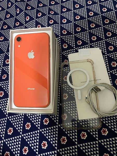 iphone xr factory unlock 128 gb waterpack 1