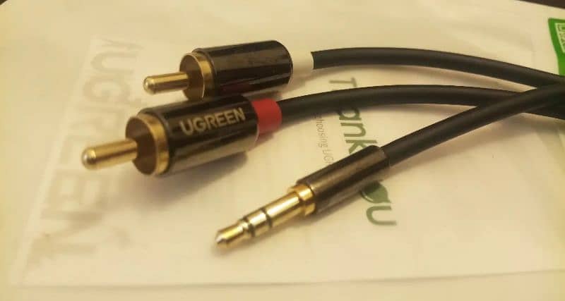 UGREEN 3.5mm Male to 2RCA Male Cable 2m (New) 2