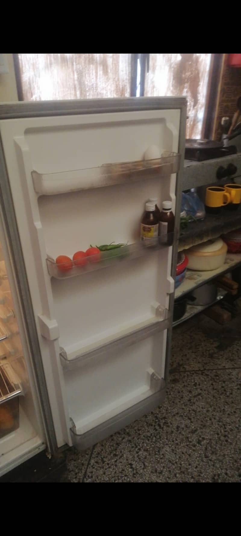 urgently sell dawlance fridge 1