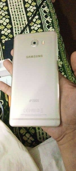 Samsung C9 pro 1