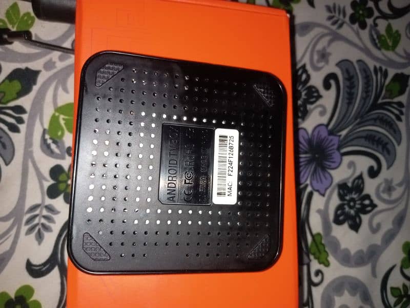 M98-m5 android box 4gb/32gb in new condition full smooth 1