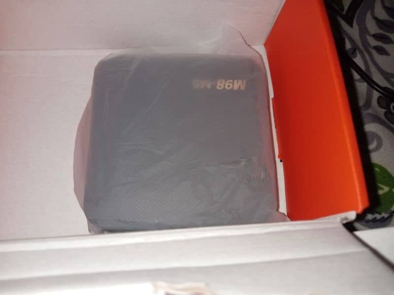 M98-m5 android box 4gb/32gb in new condition full smooth 4