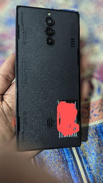 Red Magic 8 pro 12 256 snapdragon 8gen 2. 5