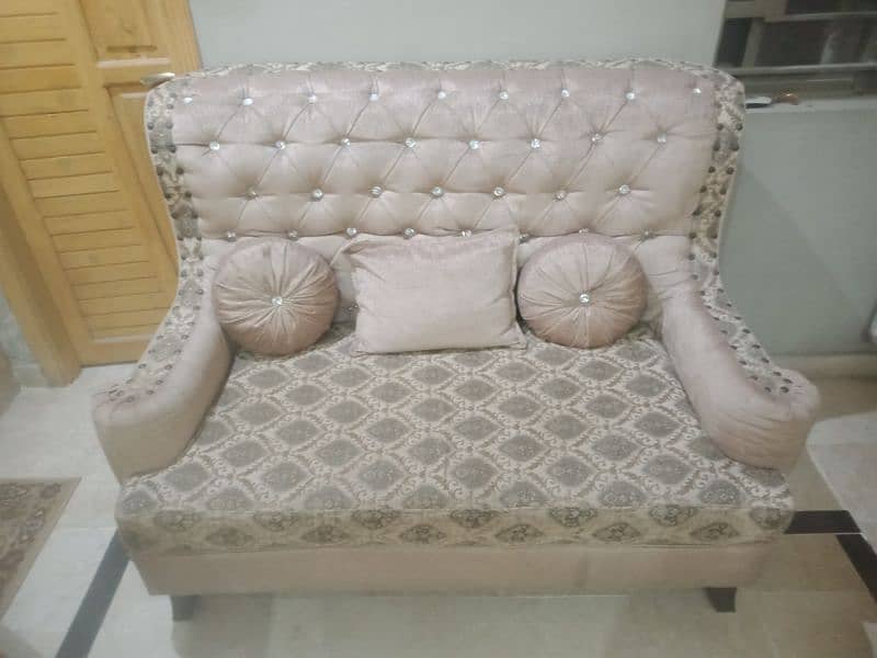 goldan sofa 0