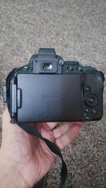 Nikon DSLR for sale. ( Nikon d5300) 1