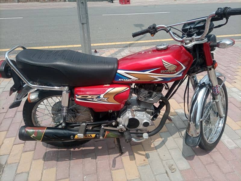 Urgent Sale Honda 125 5