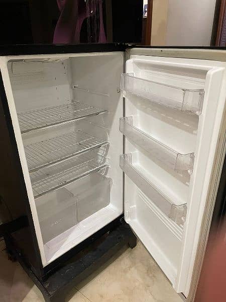 PEL FULL SIZE FRIDGE (REFRIGERATER) 2