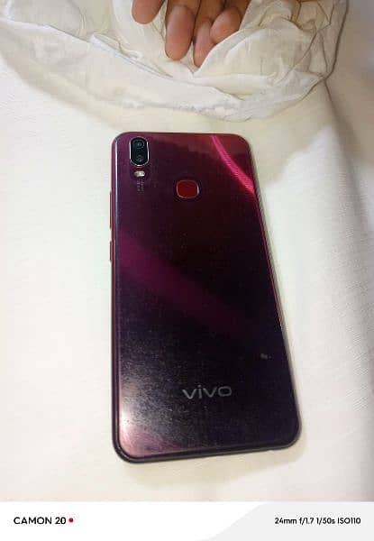 Vivo Y11 6