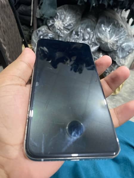 iPhone xsmax 256gb non pta sim working 4