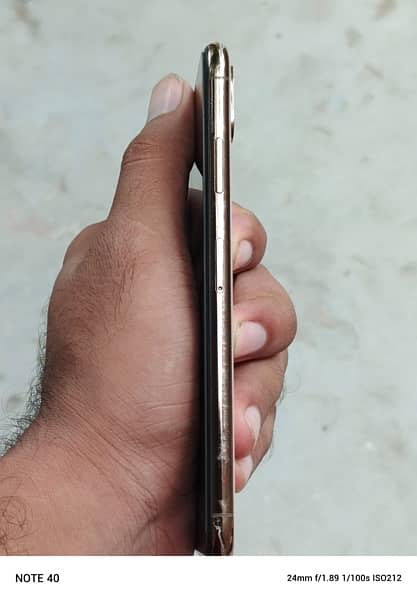 iPhone XS Max 1