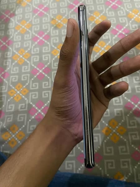 Samsung S10-Plus 8/512GB Non Pta Non Active 4