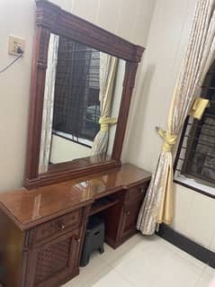 dressing table 0