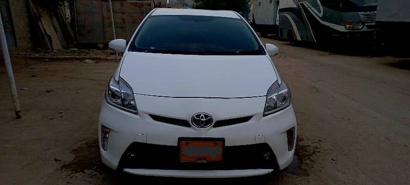 Toyota Prius 2014 3