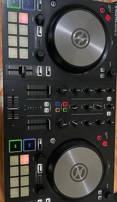 Traktor s2mk3 dj controller/dj mixer