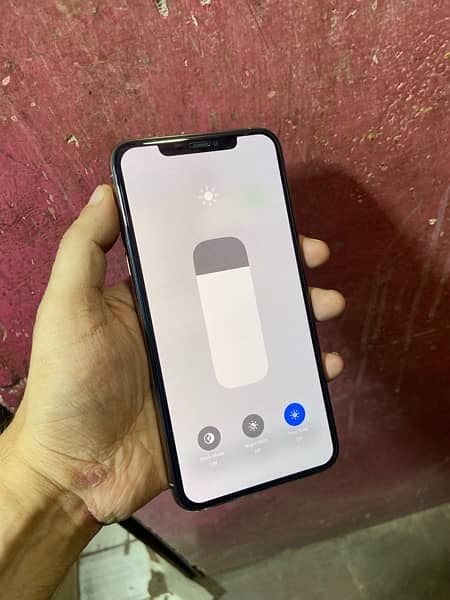 iphone 11 pro Max 256gb PTA approved 4