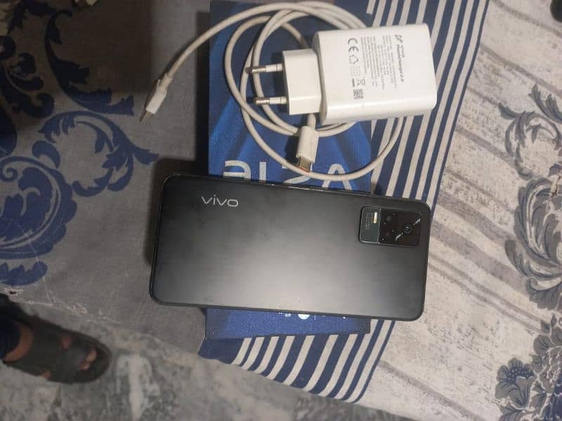 vivo v21 E 8/128  urgent for sale 3