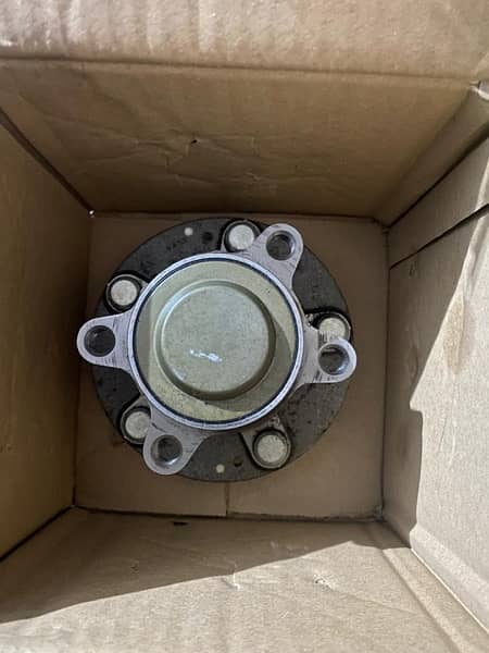 Rear Wheel Hub (Honda Civic 2023 Model) 1