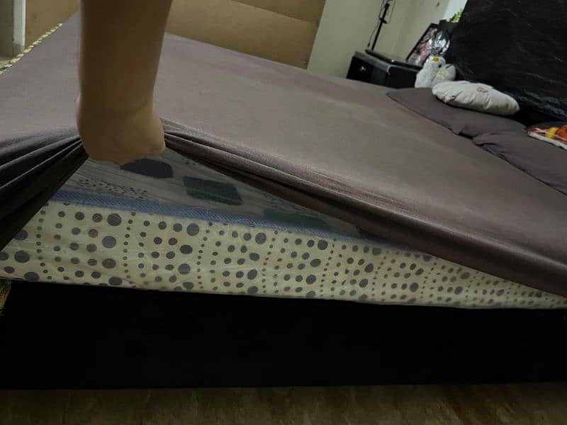 Bed set and foam 16